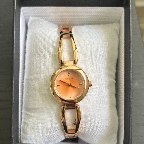 Guess Rose Gold-Tone Cutout Bracelet Analog Watch - Picture 4 of 13